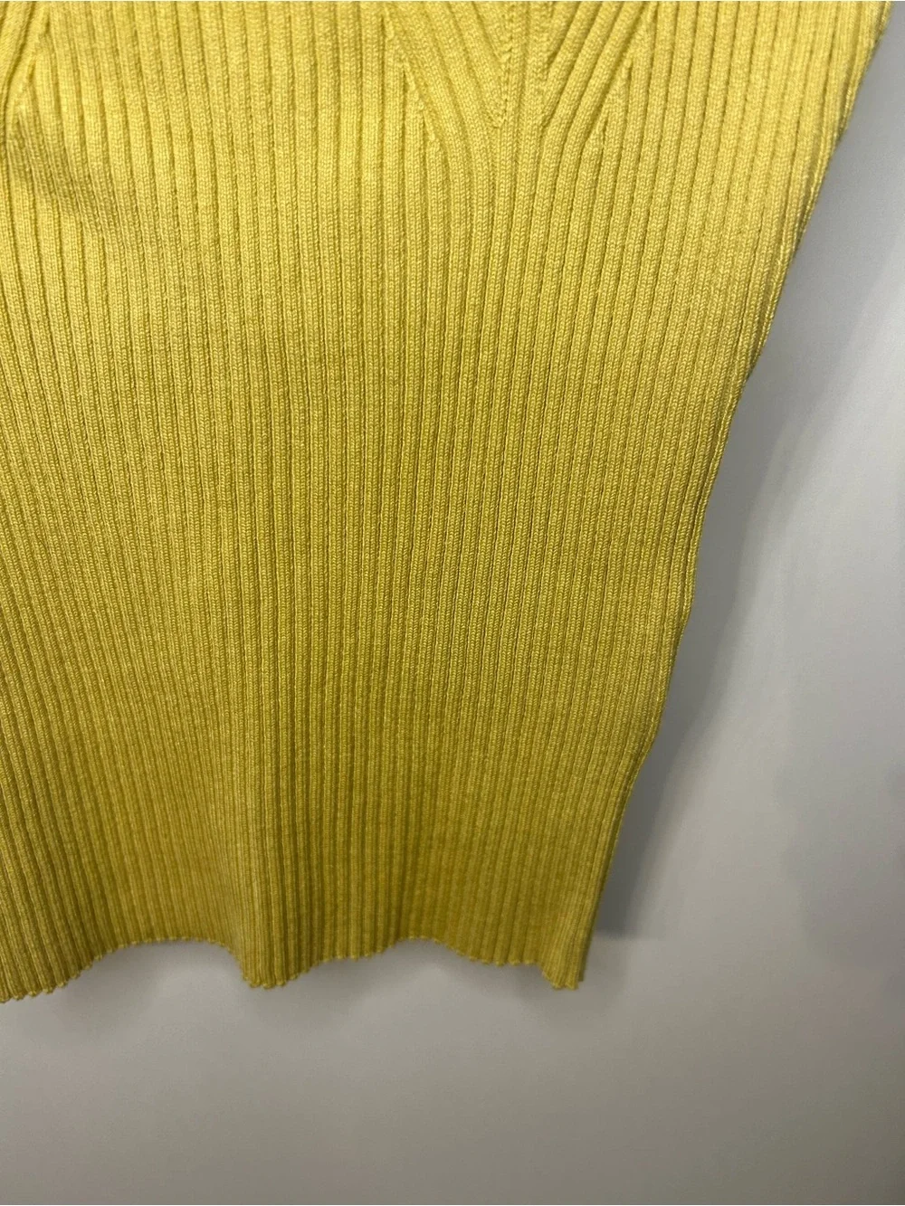 H&M Women’s Dusty Yellow Rib Knit Top, Size Small - Picture 7 of 11